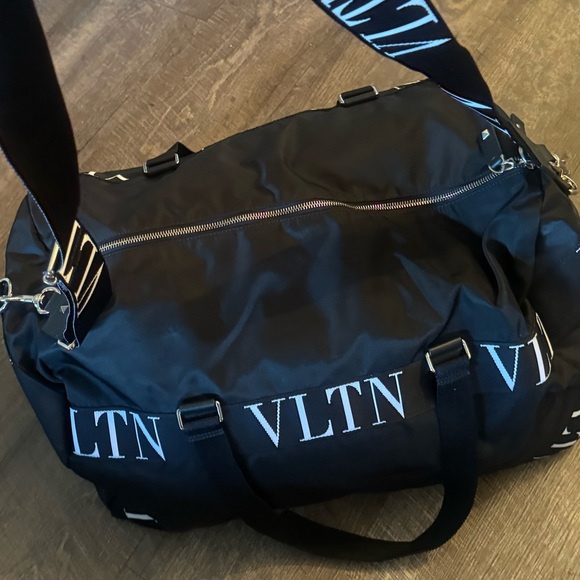 VALENTINO GARAVANI VLTN duffle bag - Picture 1 of 6